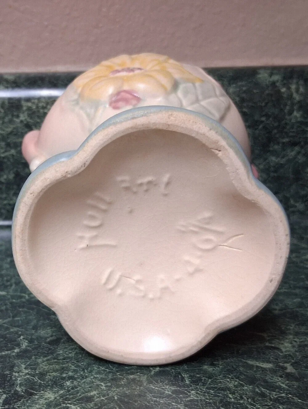 VINTAGE HULL ART POTTERY YELLOW MAGNOLIA 6 1/2